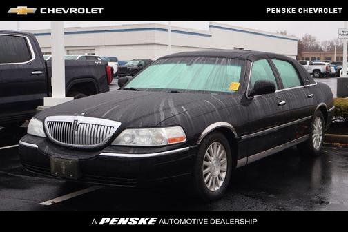 2004 Lincoln Town Car Signature
