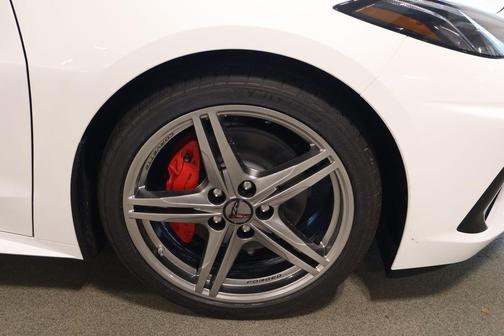 Arctic White 2026 Chevrolet Corvette Stingray w/3LT