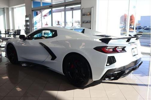 Arctic White 2026 Chevrolet Corvette Stingray w/2LT