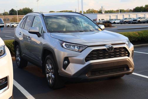 2020 Toyota RAV4 XLE Premium