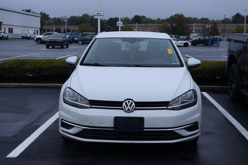 2018 Volkswagen Golf TSI S