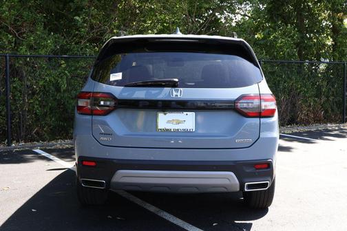 2024 Honda Pilot Touring 8-Passenger