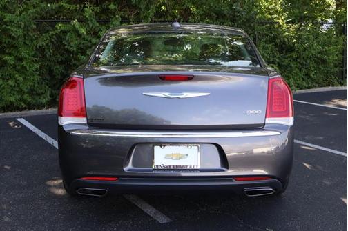 2018 Chrysler 300 Limited