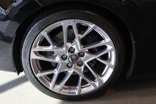 2025 Chevrolet Corvette Stingray w/2LT