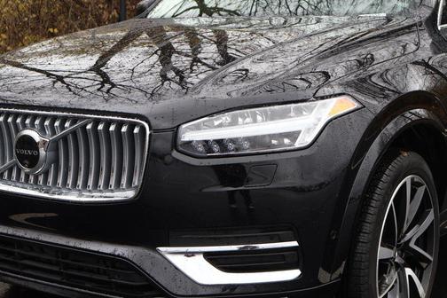 2024 Volvo XC90 B6 Plus Bright Theme 7-Seater