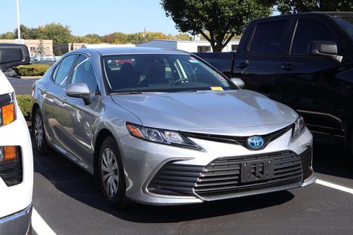 2024 Toyota Camry Hybrid LE
