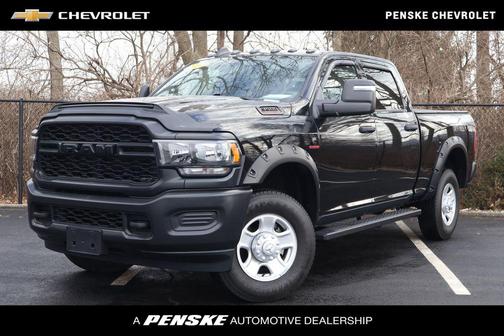 2024 RAM 3500 Tradesman Crew Cab 4x4 6'4' Box