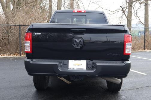 2024 RAM 3500 Tradesman Crew Cab 4x4 6'4' Box