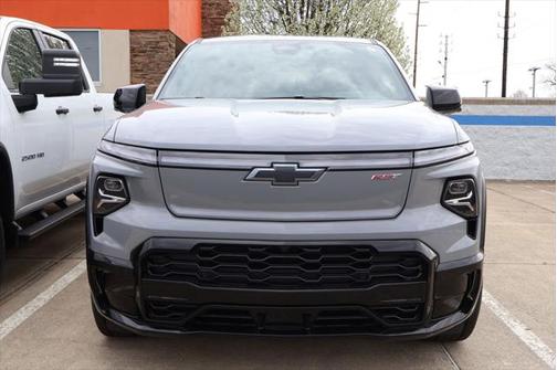 2025 Chevrolet Silverado EV RST