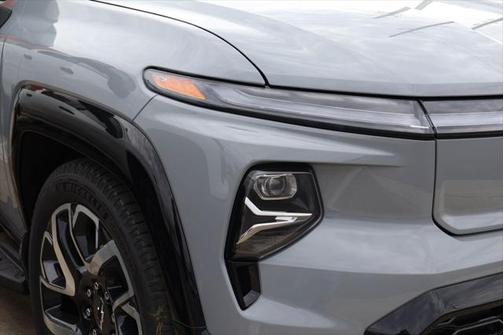 2025 Chevrolet Silverado EV RST
