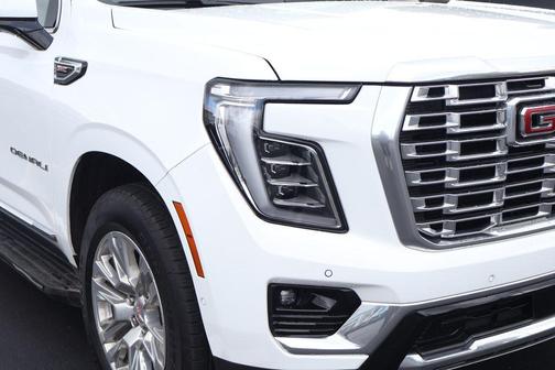 Summit White 2025 GMC Yukon Denali