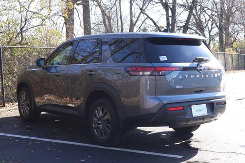 2025 Nissan Pathfinder S 4WD