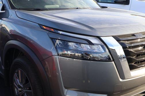 2025 Nissan Pathfinder S 4WD