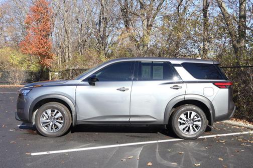 2025 Nissan Pathfinder S 4WD