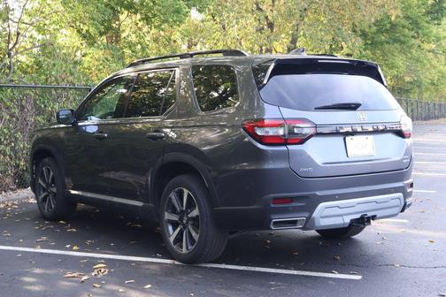 2023 Honda Pilot Touring 8-Passenger