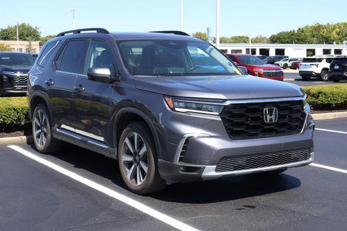 2023 Honda Pilot Touring 8-Passenger