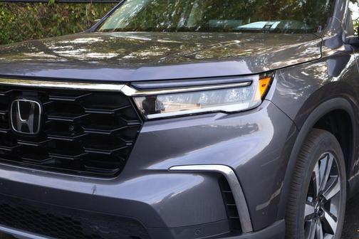2023 Honda Pilot Touring 8-Passenger
