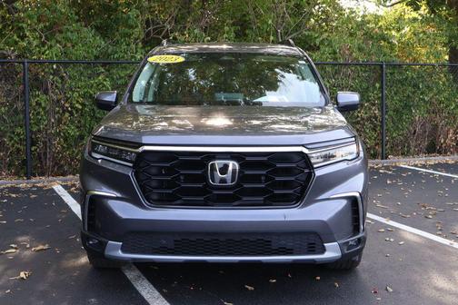 2023 Honda Pilot Touring 8-Passenger