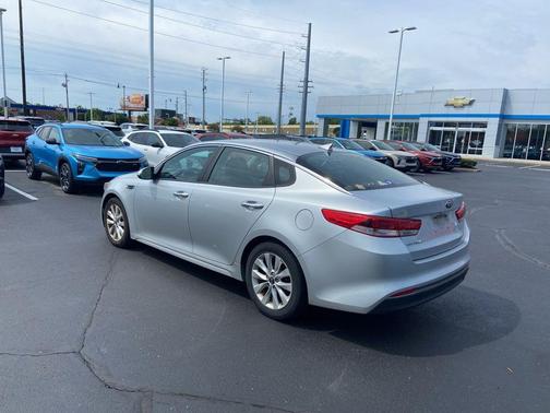 Sparkling Silver 2017 Kia Optima LX