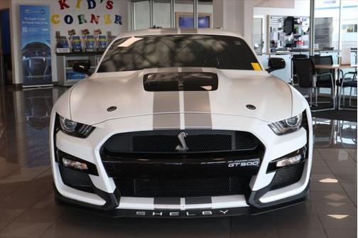 2020 Ford Shelby GT500 Base