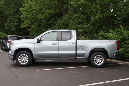 Sterling Gray Metallic 2023 Chevrolet Silverado 1500 LT