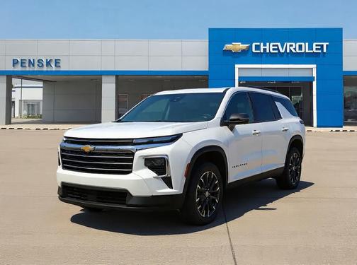 Summit White 2026 Chevrolet Traverse LT