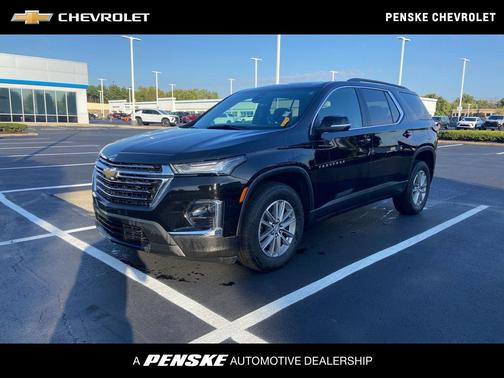 2023 Chevrolet Traverse LT Cloth