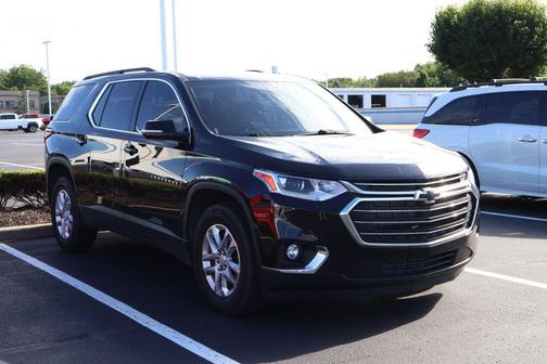 Black Metallic 2020 Chevrolet Traverse LT Cloth