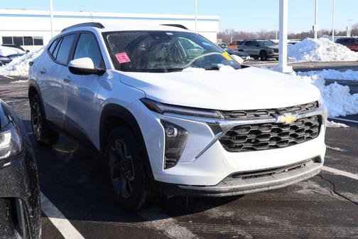2025 Chevrolet Trax LT