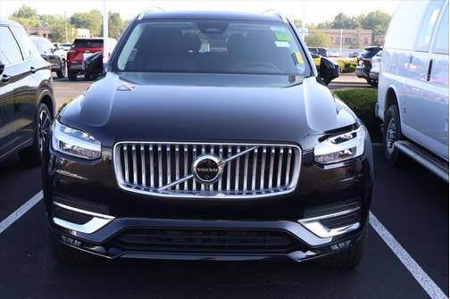 2024 Volvo XC90 B6 Plus Bright Theme 7-Seater