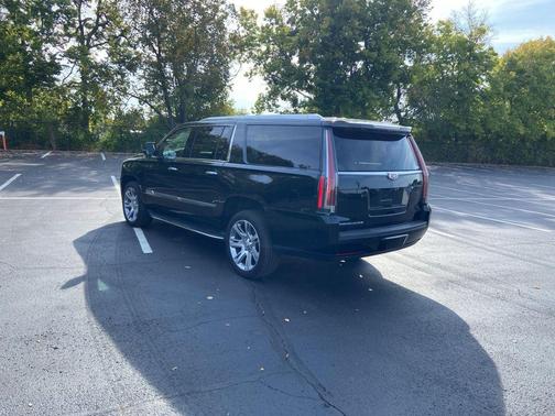 2017 Cadillac Escalade ESV Premium Luxury