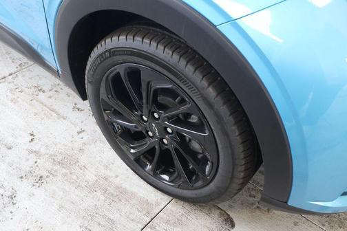 Marina Blue Metallic 2027 Chevrolet Bolt RS