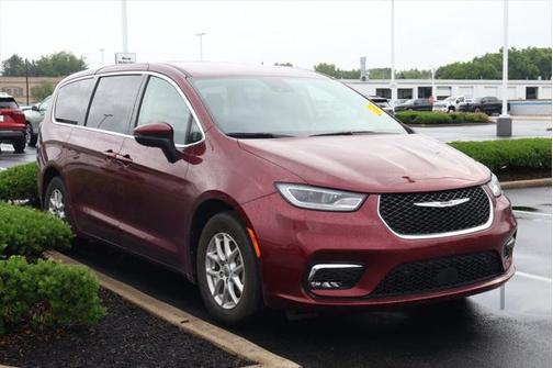 2023 Chrysler Pacifica Touring L