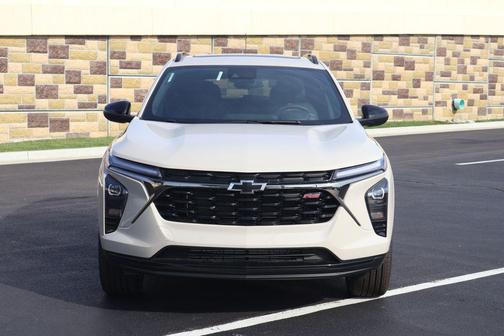 White Sands 2026 Chevrolet Trax FWD 2RS