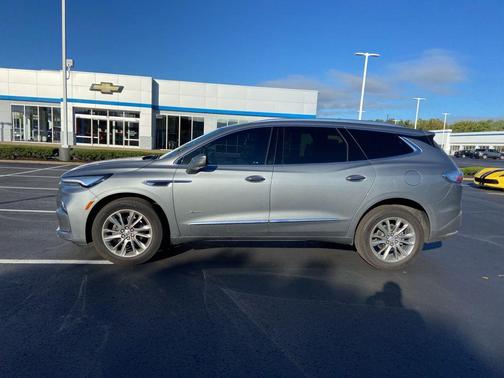 2024 Buick Enclave Avenir AWD