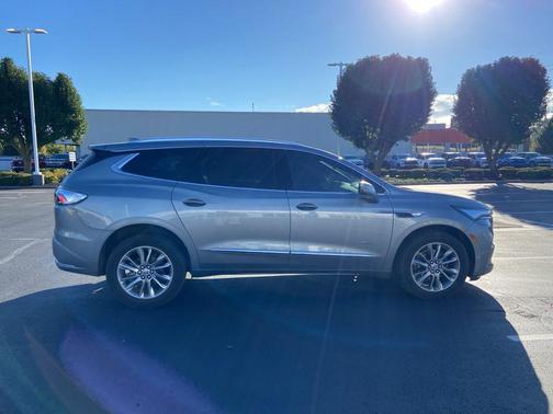 2024 Buick Enclave Avenir AWD