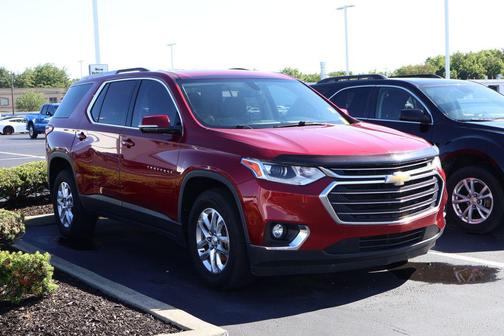 Cajun Red Tintcoat 2018 Chevrolet Traverse LT Cloth