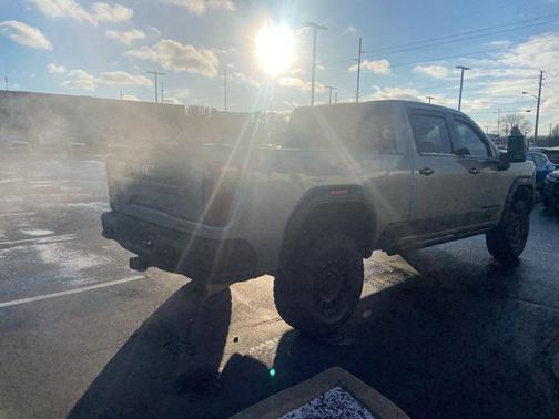 2024 GMC Sierra 2500 AT4X