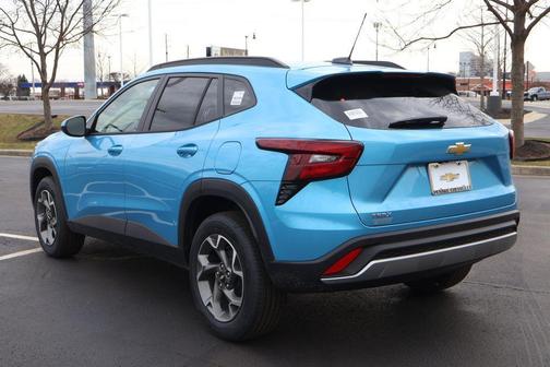 Marina Blue Metallic 2026 Chevrolet Trax LT