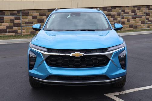 Marina Blue Metallic 2026 Chevrolet Trax LT