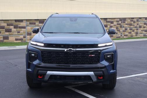Lakeshore Blue Metallic 2026 Chevrolet Traverse AWD Z71
