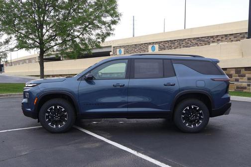 Lakeshore Blue Metallic 2026 Chevrolet Traverse AWD Z71