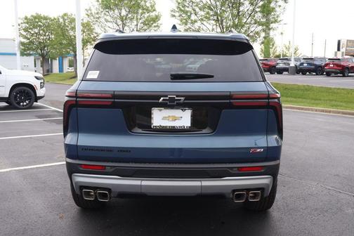 Lakeshore Blue Metallic 2026 Chevrolet Traverse AWD Z71