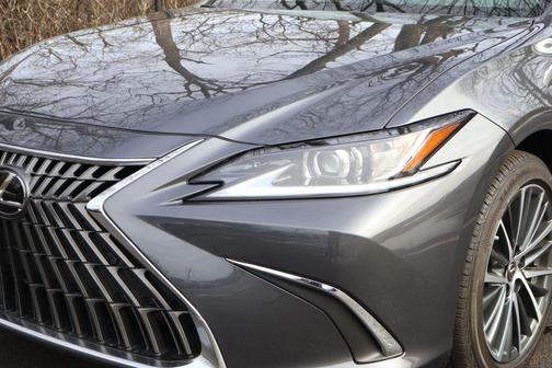 2022 Lexus ES 350 Base