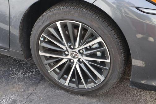 2022 Lexus ES 350 Base