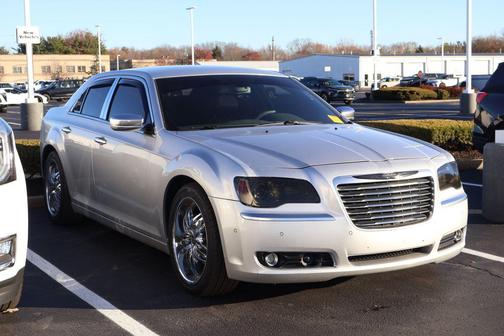 2012 Chrysler 300C Luxury Series