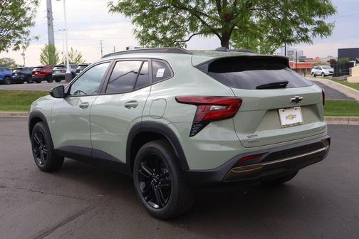 Cacti Green 2026 Chevrolet Trax FWD ACTIV