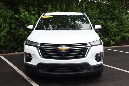 Summit White 2023 Chevrolet Traverse LT Cloth