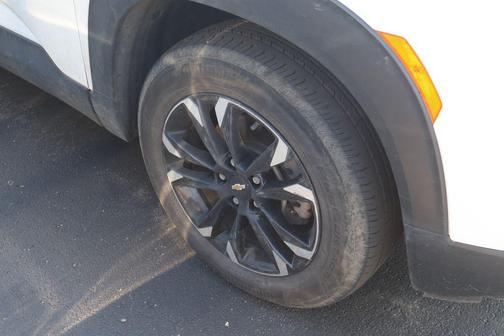 Summit White 2022 Chevrolet Trailblazer LT