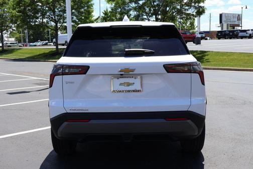 Summit White 2026 Chevrolet Equinox 1LT